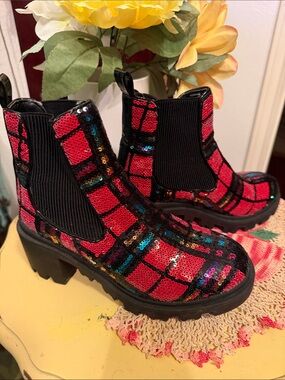 💋💋💋BOGOHO💋💋💋Betsy Johnson Sequined Red Plaid Chelsea Boots for Women-5